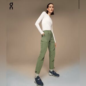 ON Running Explorer Pants Size Small Taiga